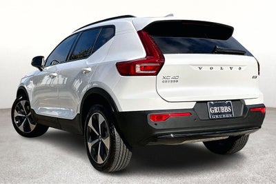 2026 Volvo XC40 B5 Plus