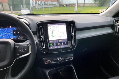 2026 Volvo XC40 B5 Plus