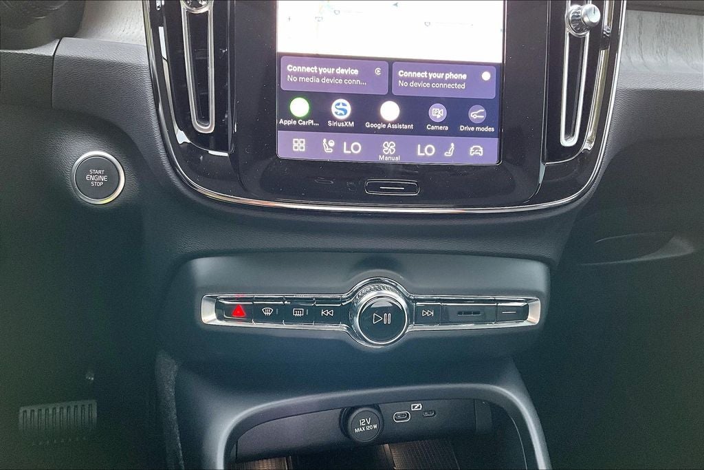 2026 Volvo XC40 B5 Plus