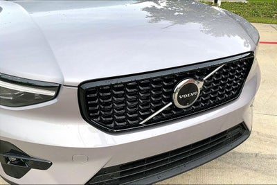 2026 Volvo XC40 B5 Plus
