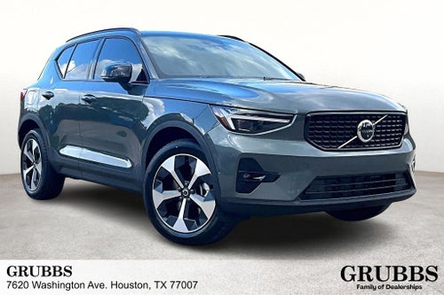 2026 Volvo XC40 B5 Plus