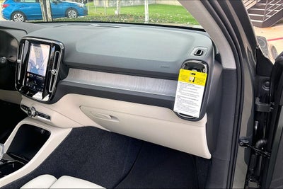 2026 Volvo XC40 B5 Plus