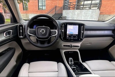 2026 Volvo XC40 B5 Plus