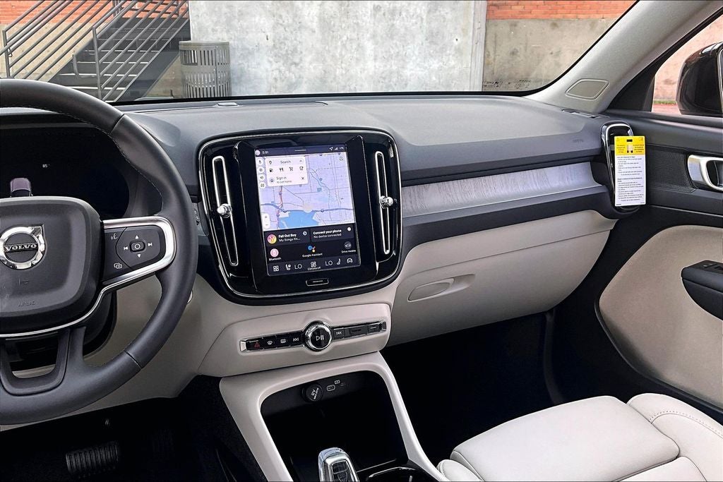 2026 Volvo XC40 B5 Plus