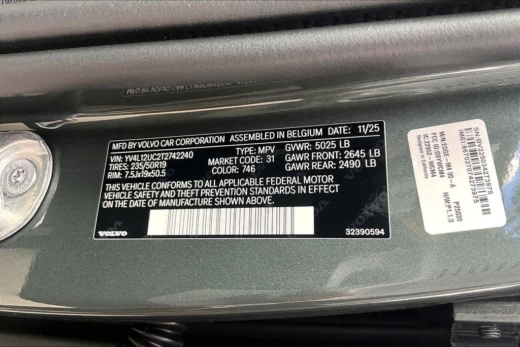 2026 Volvo XC40 B5 Plus