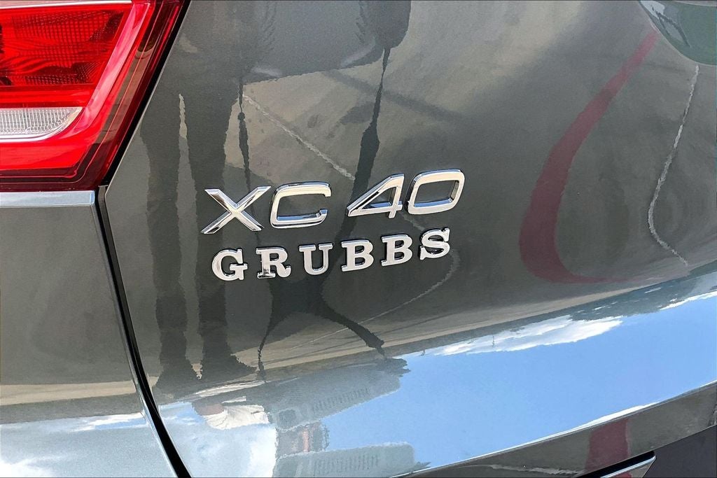 2026 Volvo XC40 B5 Plus