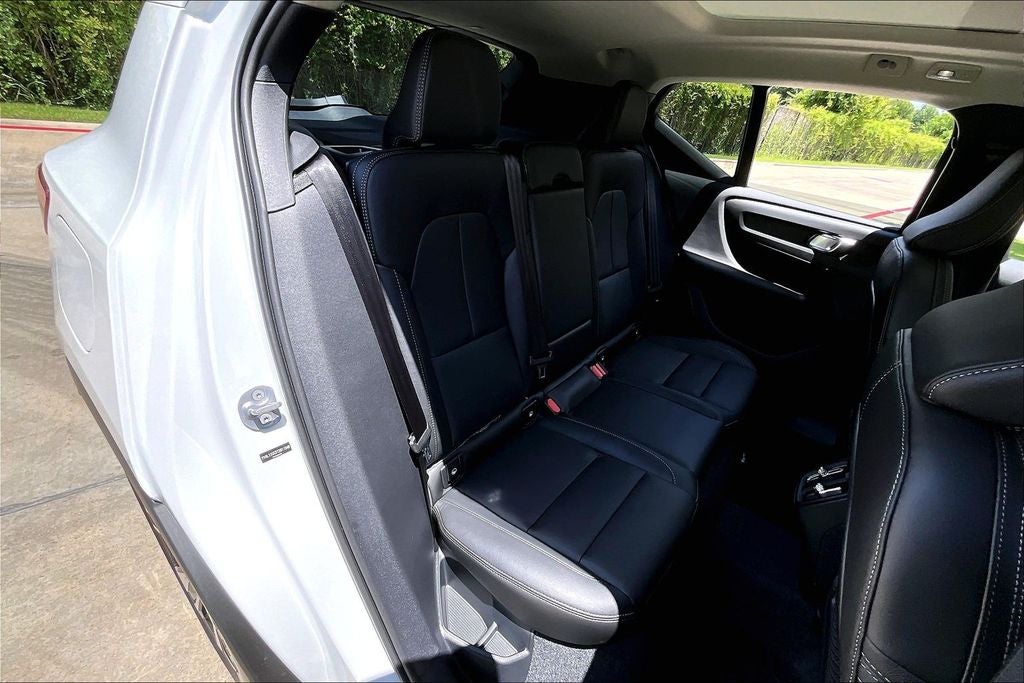 2026 Volvo XC40 B5 Plus