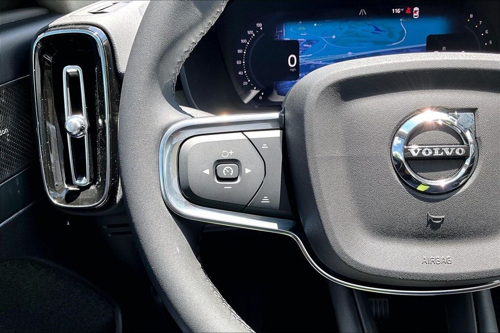 2026 Volvo XC40 B5 Plus