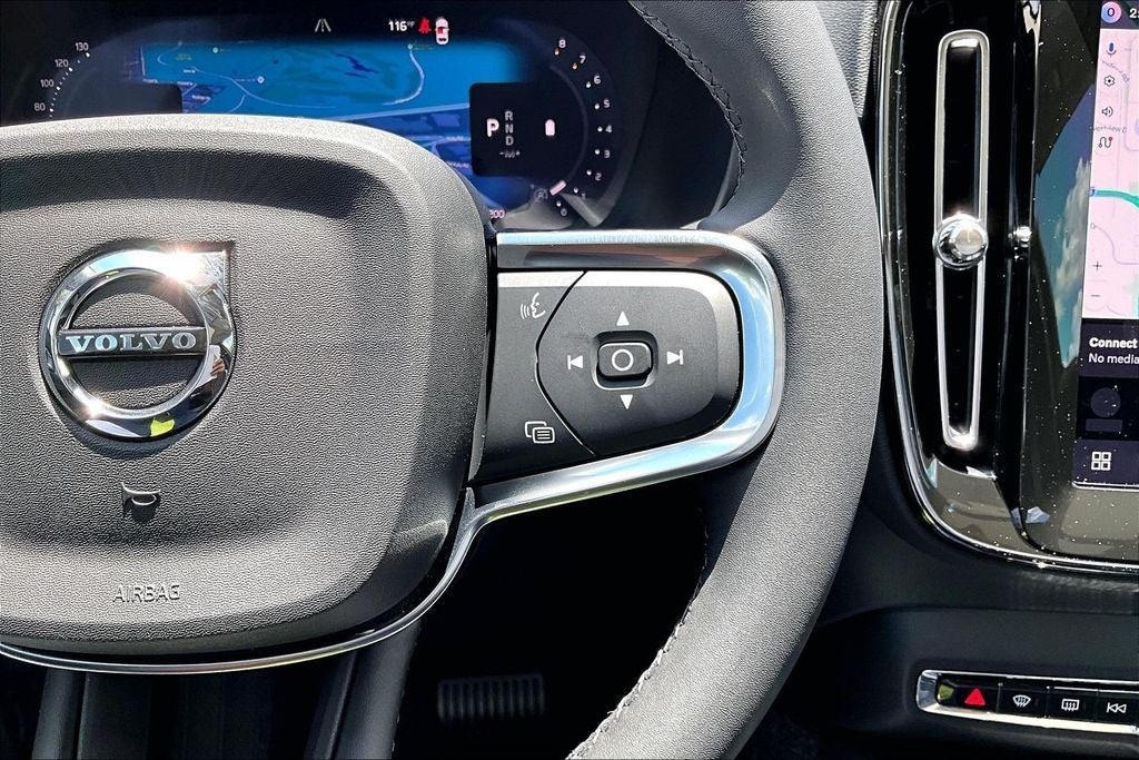 2026 Volvo XC40 B5 Plus