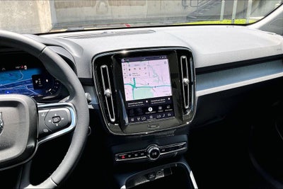 2026 Volvo XC40 B5 Plus