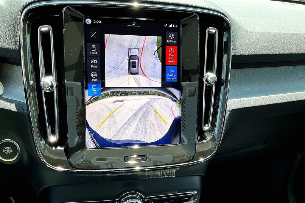 2026 Volvo XC40 B5 Plus