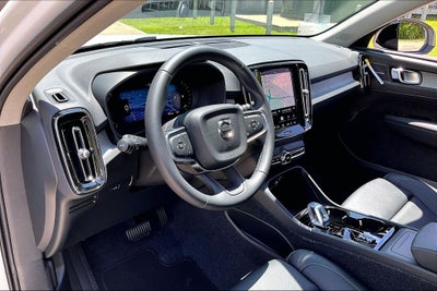 2026 Volvo XC40 B5 Plus