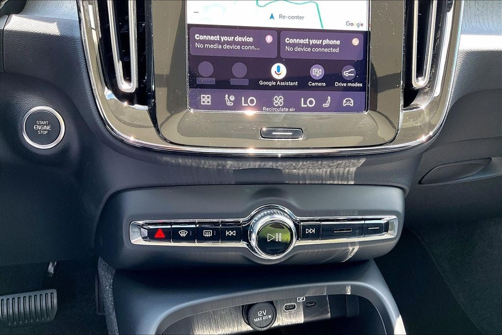 2026 Volvo XC40 B5 Plus
