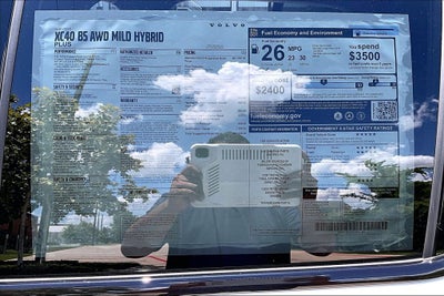 2026 Volvo XC40 B5 Plus