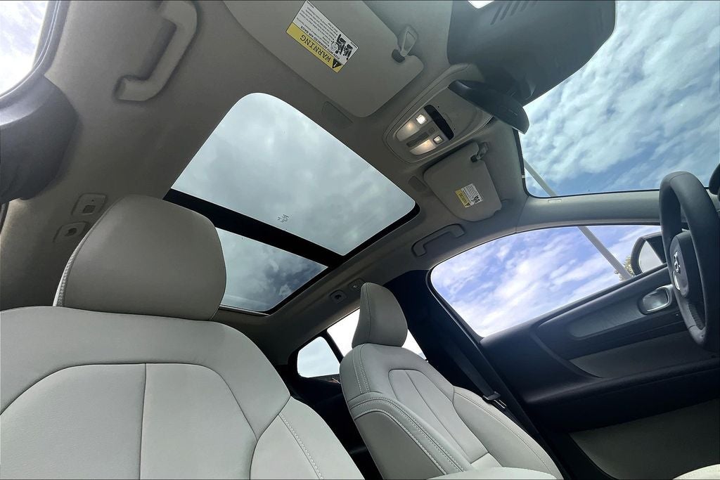 2026 Volvo XC40 B5 Plus