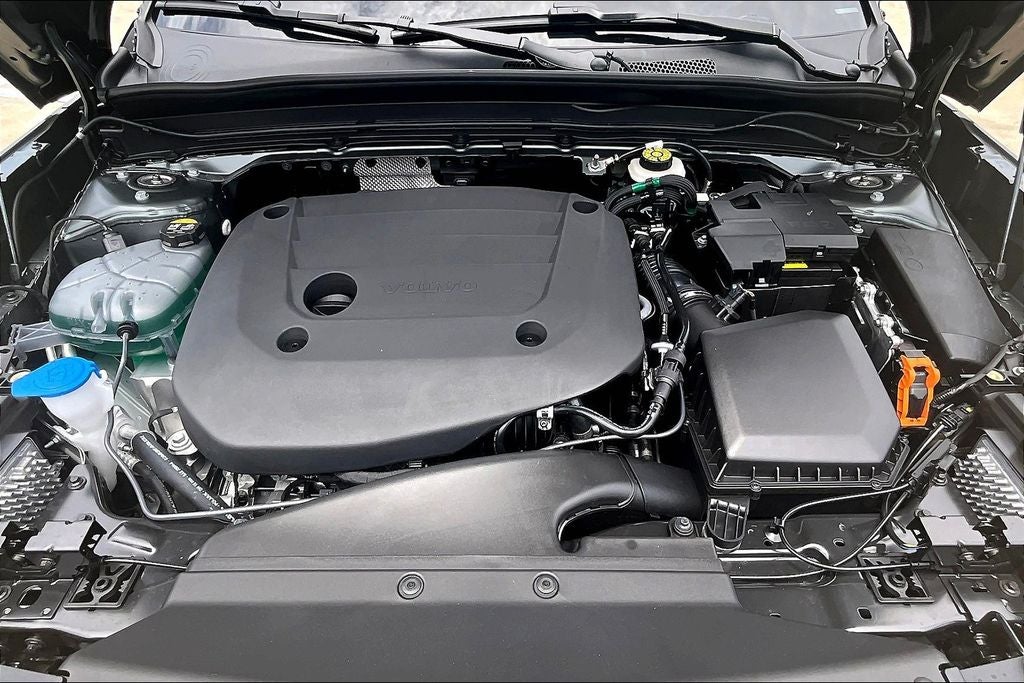 2026 Volvo XC40 B5 Plus