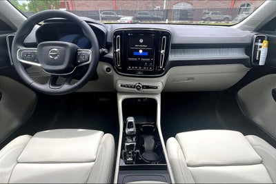 2026 Volvo XC40 B5 Plus