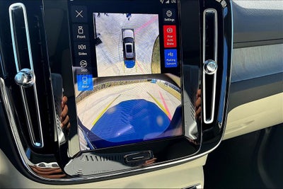 2026 Volvo XC40 B5 Plus