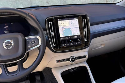 2026 Volvo XC40 B5 Plus