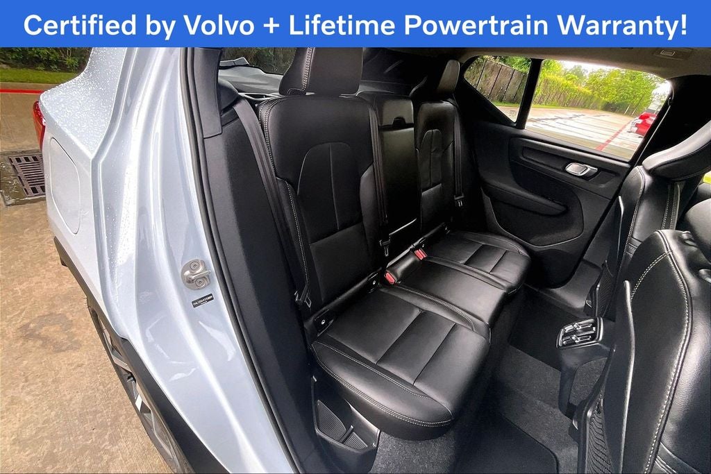 2026 Volvo XC40 B5 Plus