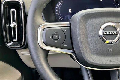 2026 Volvo XC40 B5 Plus