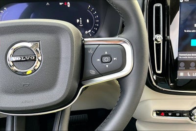 2026 Volvo XC40 B5 Plus