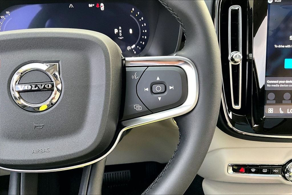 2026 Volvo XC40 B5 Plus