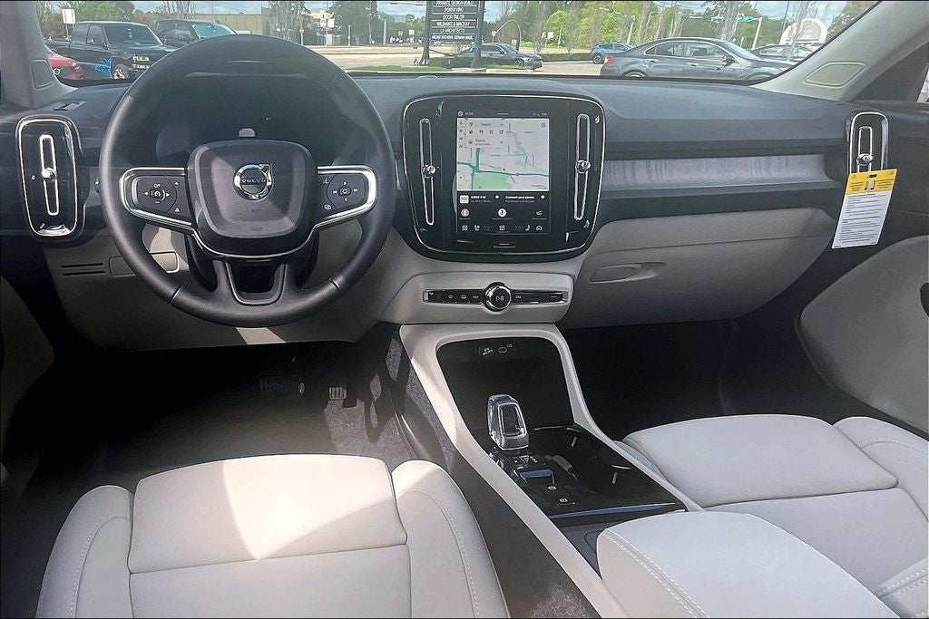 2026 Volvo XC40 B5 Plus