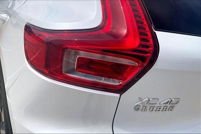 2026 Volvo XC40 B5 Plus