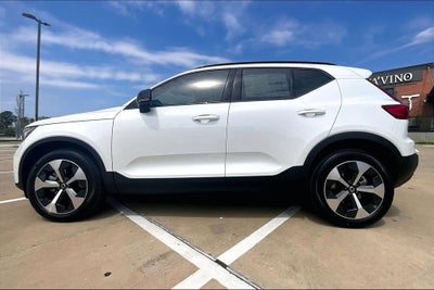 2026 Volvo XC40 B5 Plus