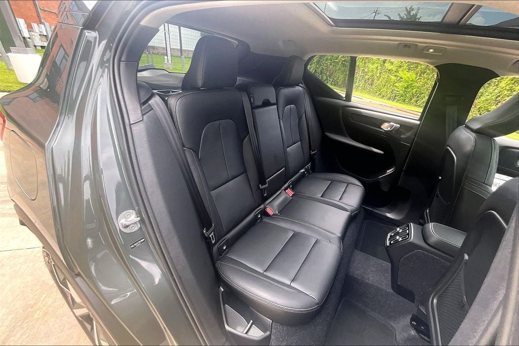 2026 Volvo XC40 B5 Plus
