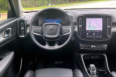 2026 Volvo XC40 B5 Plus