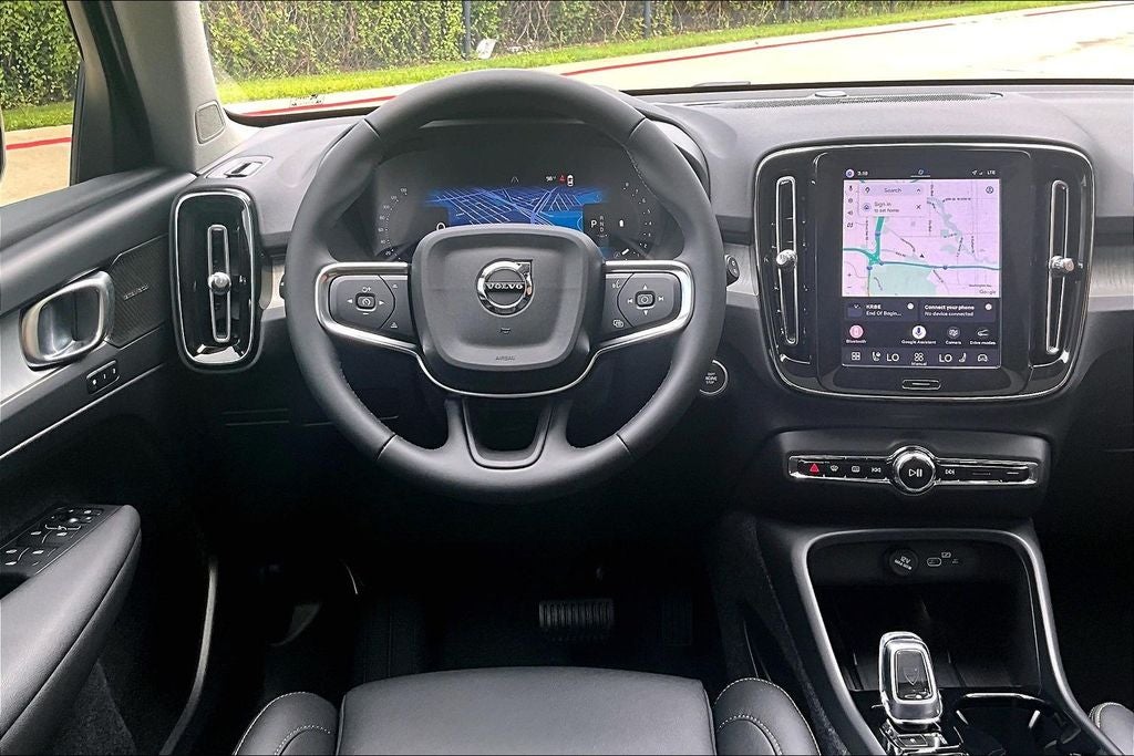 2026 Volvo XC40 B5 Plus
