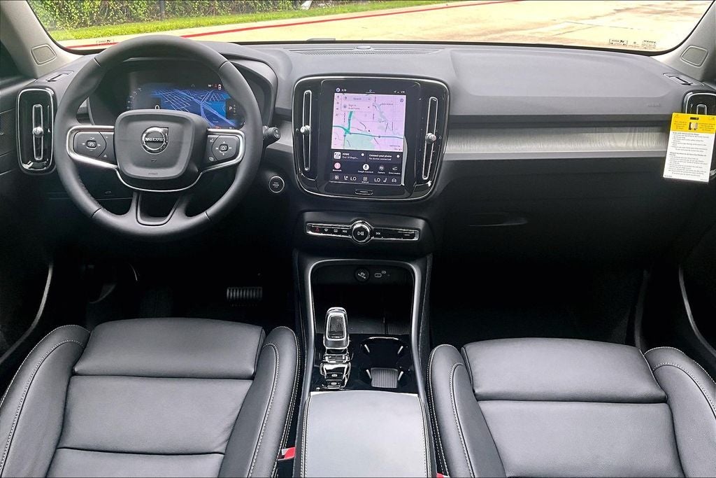 2026 Volvo XC40 B5 Plus