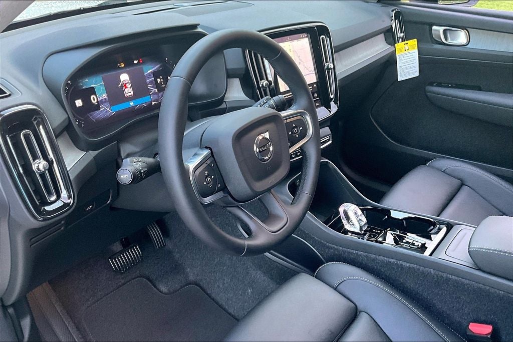 2026 Volvo XC40 B5 Plus