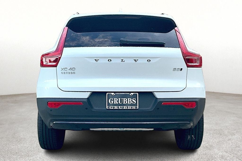 2026 Volvo XC40 B5 Plus