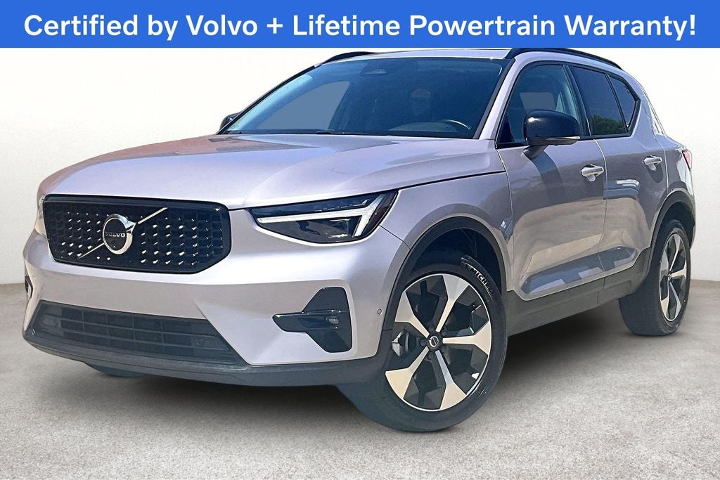 2026 Volvo XC40 B5 Plus
