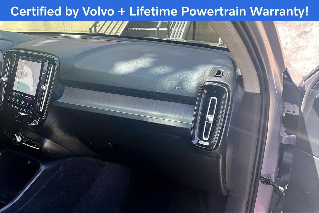 2026 Volvo XC40 B5 Plus