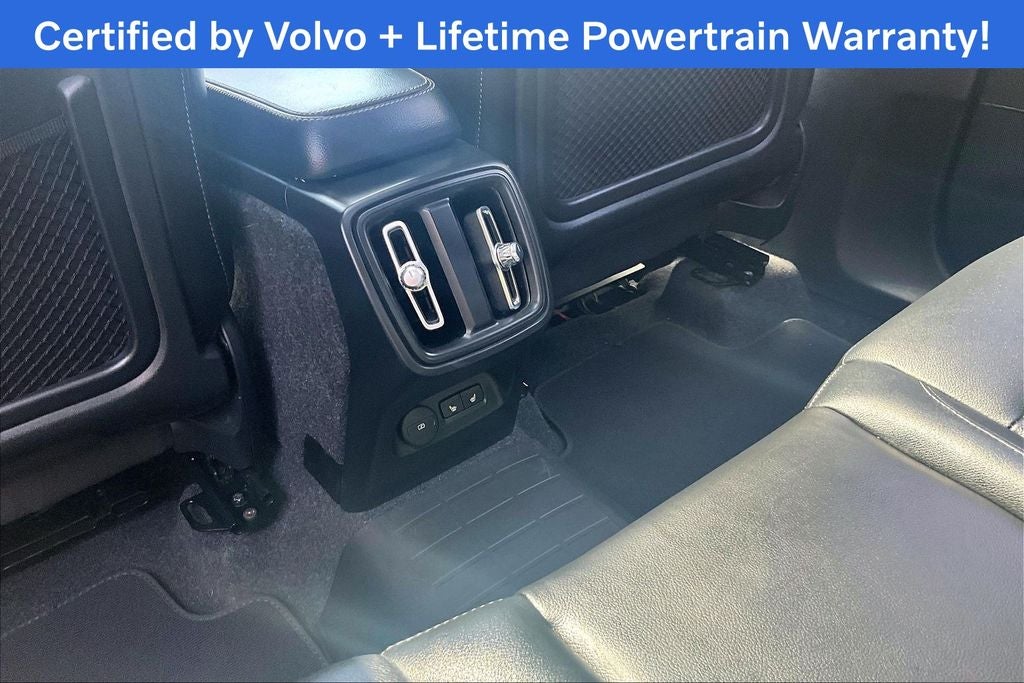 2026 Volvo XC40 B5 Plus