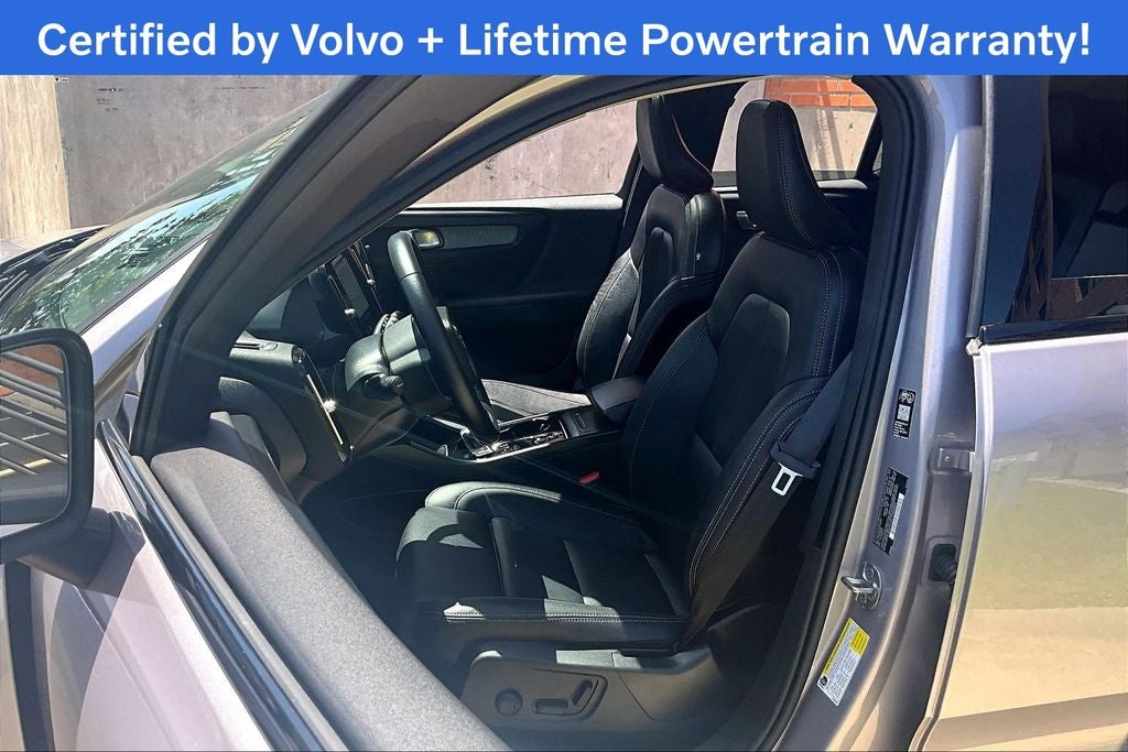 2026 Volvo XC40 B5 Plus