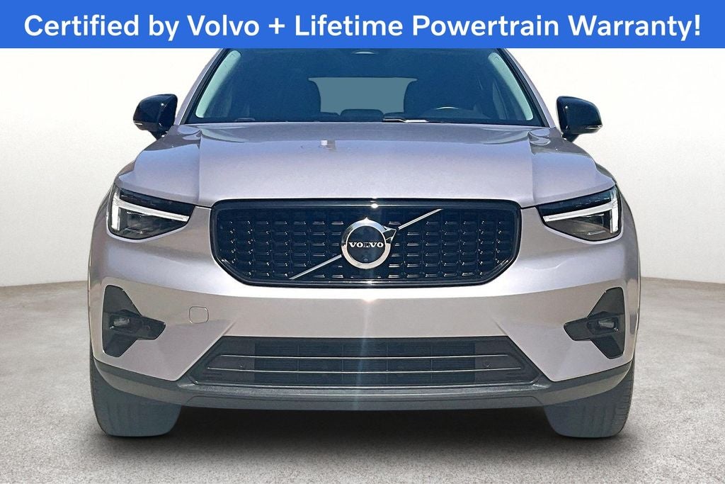 2026 Volvo XC40 B5 Plus
