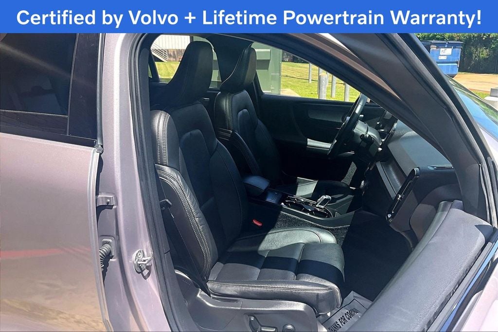 2026 Volvo XC40 B5 Plus