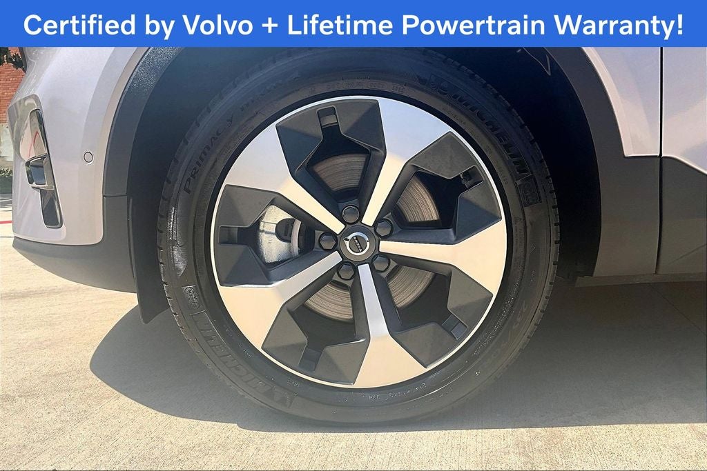 2026 Volvo XC40 B5 Plus