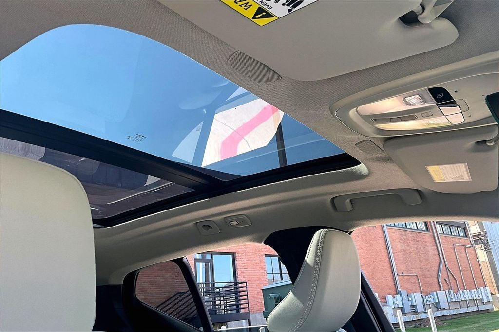 2026 Volvo XC40 B5 Plus