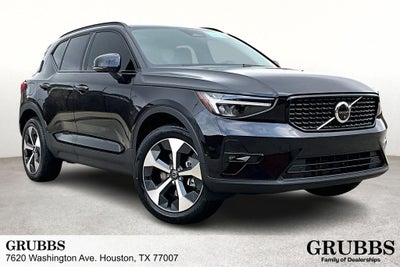 2026 Volvo XC40 B5 Plus