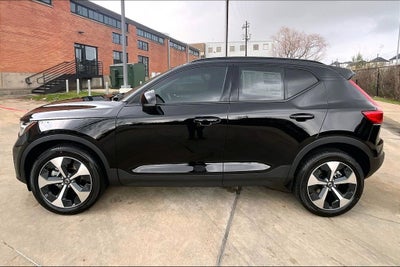 2026 Volvo XC40 B5 Plus