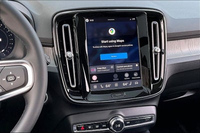 2026 Volvo XC40 B5 Plus