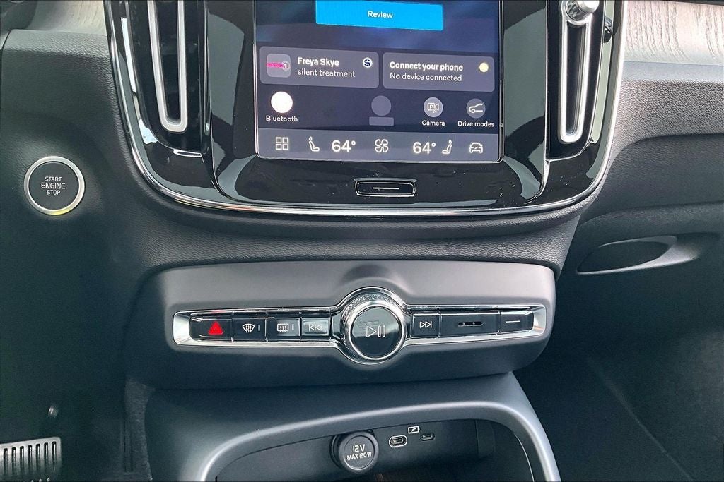 2026 Volvo XC40 B5 Plus