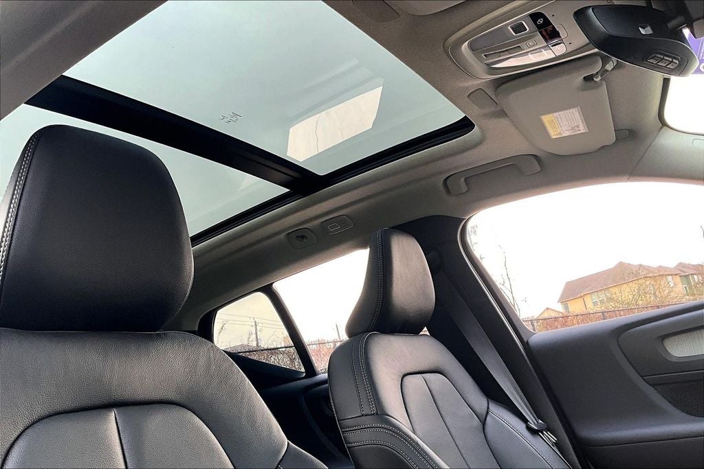 2026 Volvo XC40 B5 Plus