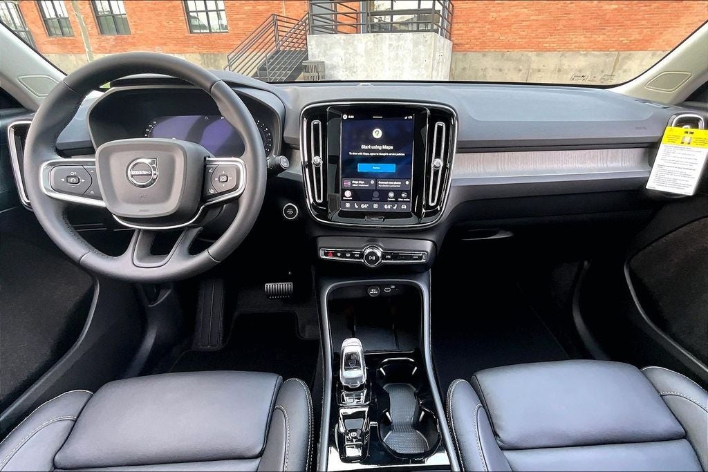 2026 Volvo XC40 B5 Plus